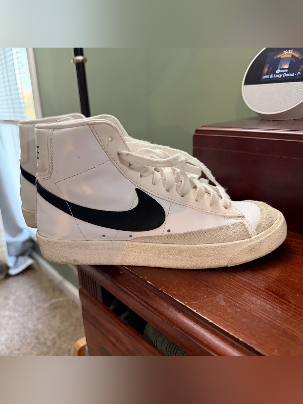 Nike Blazer Mid '77 Vintage White Black High-Top Sneakers Womens 7